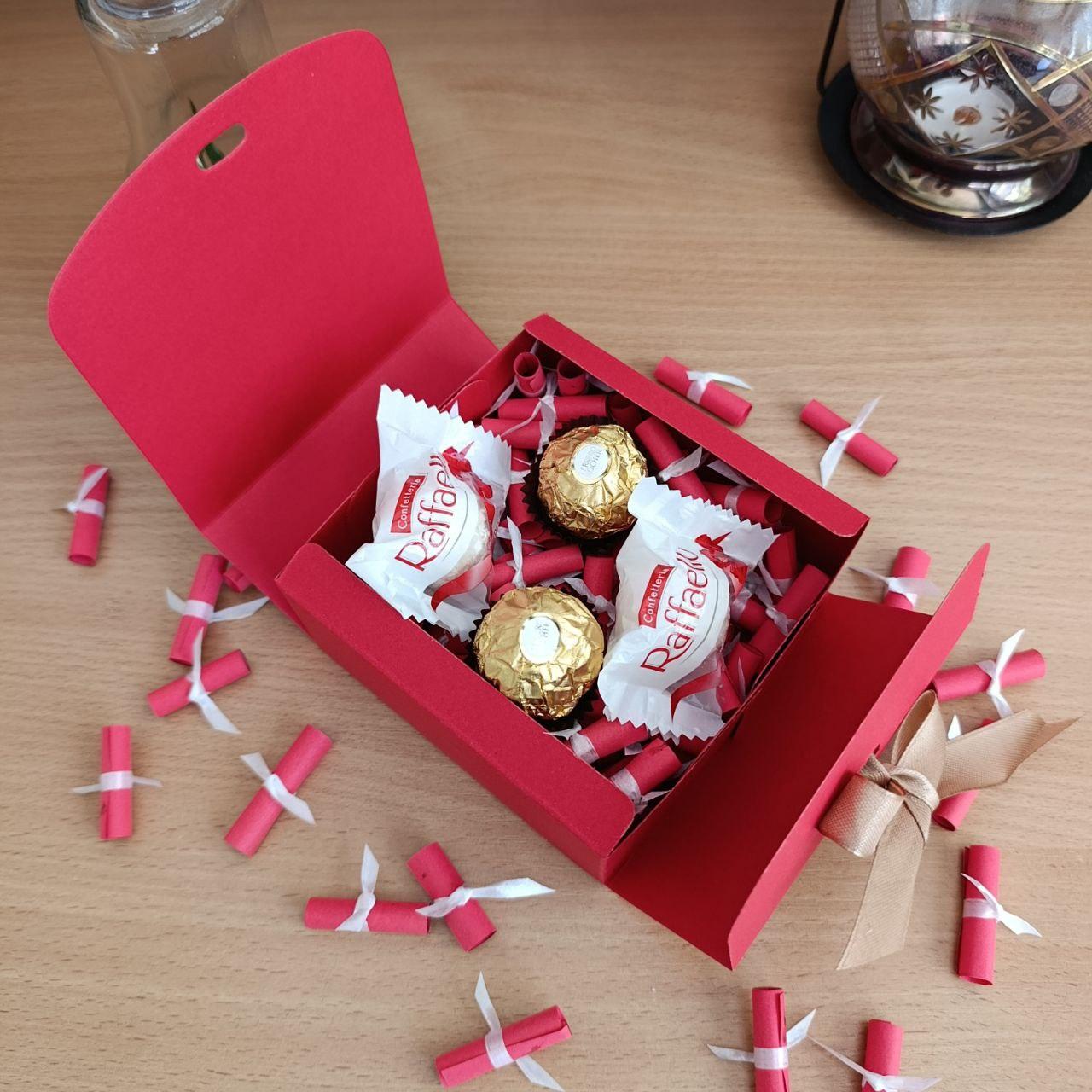 Подарочный бокс с конфетами и 101 причиной почему я тебя люблю для девушки (ar299) - фото 3 Подарочный бокс с конфетами и 101 причиной почему я тебя люблю для девушки (ar299) - фото 3