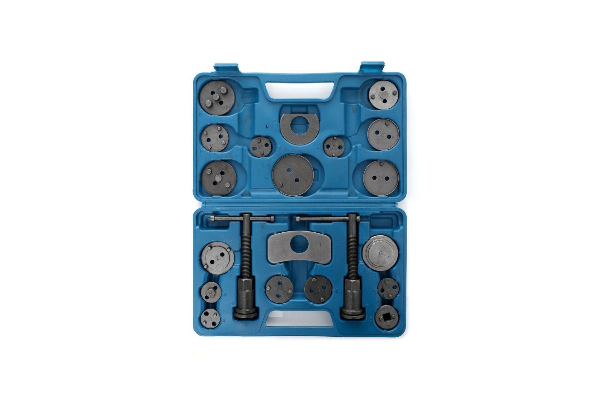 Комплект для вичавки гальмівних поршнів TAGRED ТА1372 21 ел. + валіза (11483462) - фото 3 Комплект для вичавки гальмівних поршнів TAGRED ТА1372 21 ел. + валіза (11483462) - фото 3