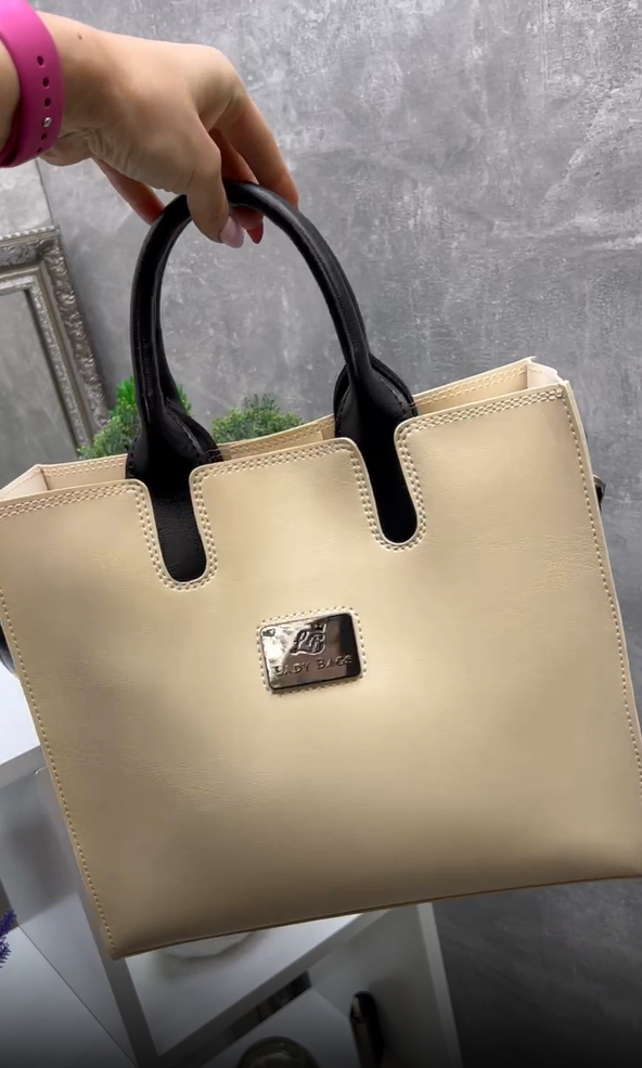 Сумка тоут женская через плечо большая классическая вмещает А4 Бежевый - фото 6 Сумка тоут женская через плечо большая классическая вмещает А4 Бежевый - фото 6