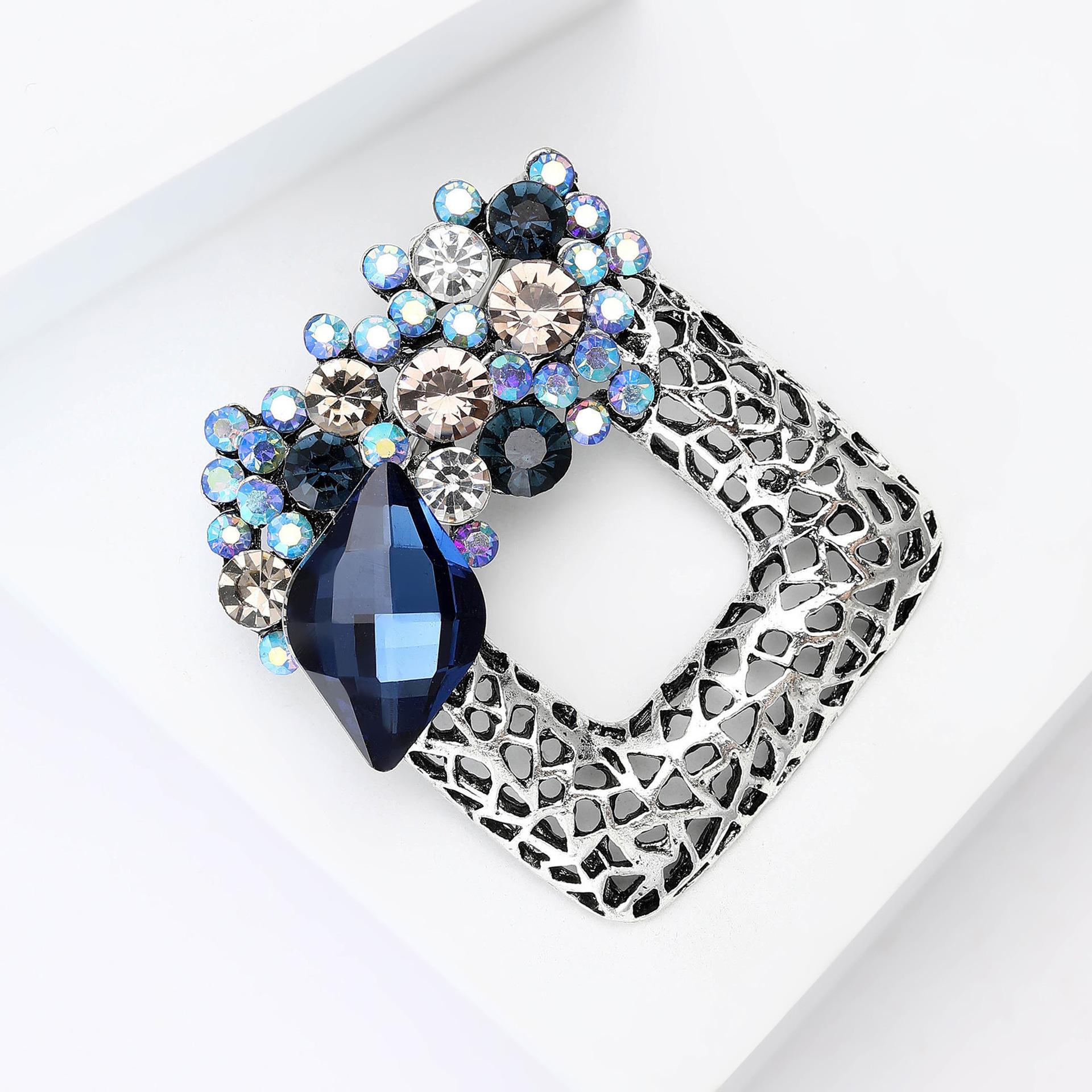 Брошка Квадрат з квітами 52x46 мм 23,7 г (158511312)