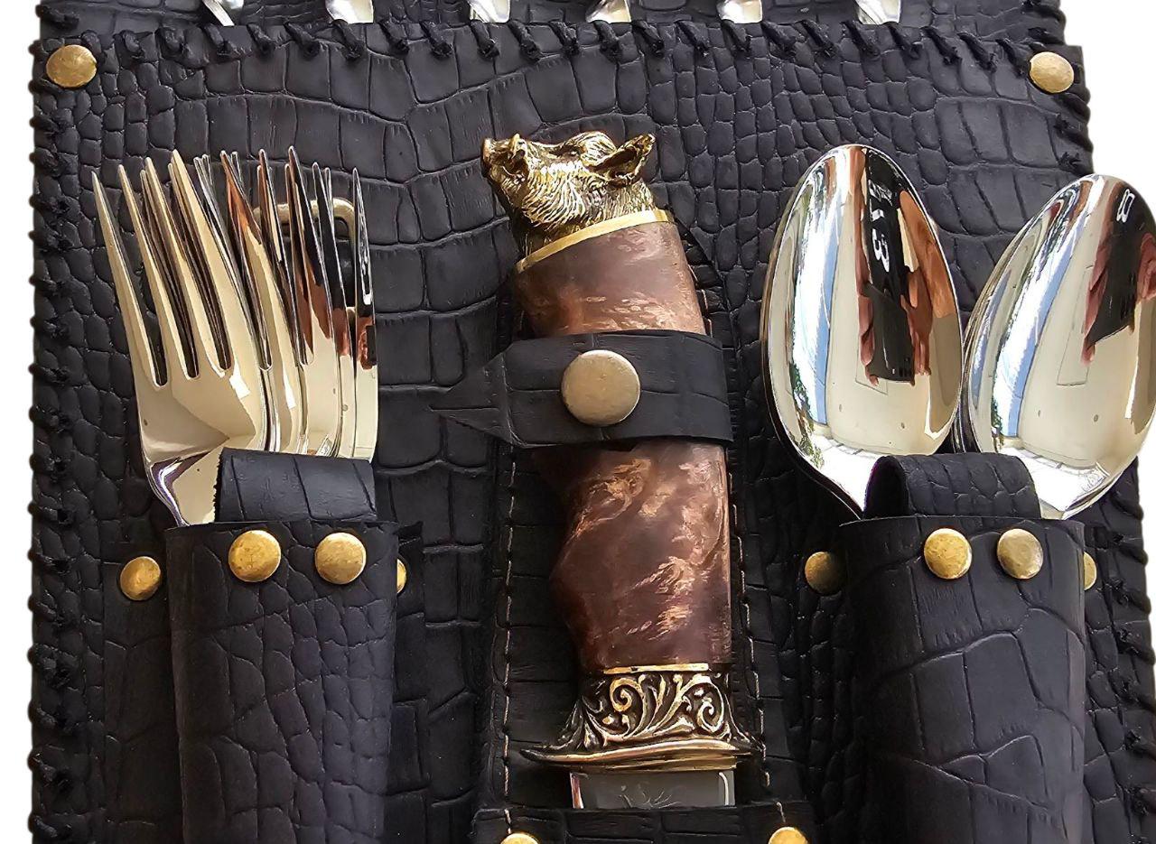 Набор шампуров в колчане с топором ножом мангалом и посудой (187-2019) - фото 7 Набор шампуров в колчане с топором ножом мангалом и посудой (187-2019) - фото 7