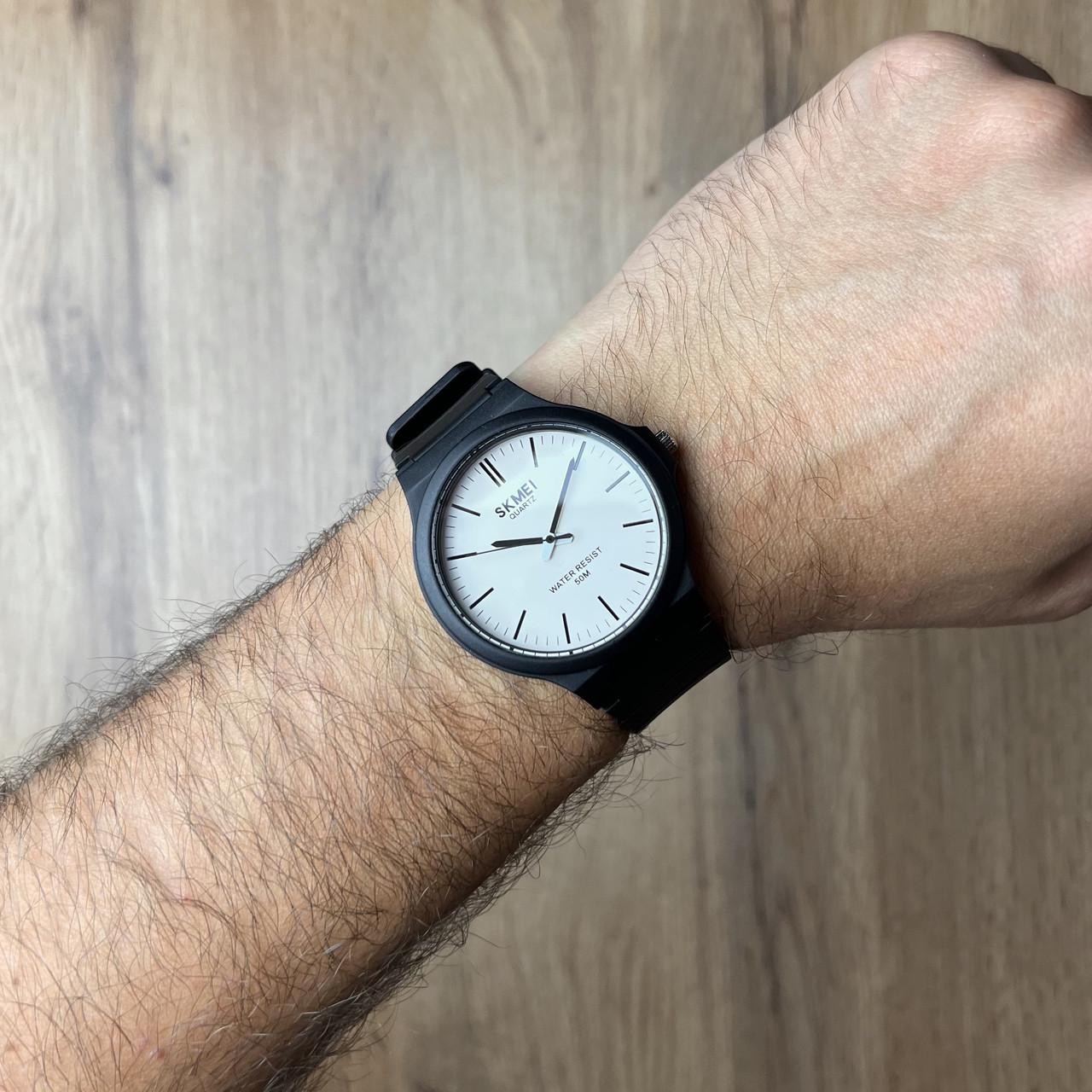 Часы мужские Skmei каучук Черный/Белый (z061-2) - фото 2 Часы мужские Skmei каучук Черный/Белый (z061-2) - фото 2