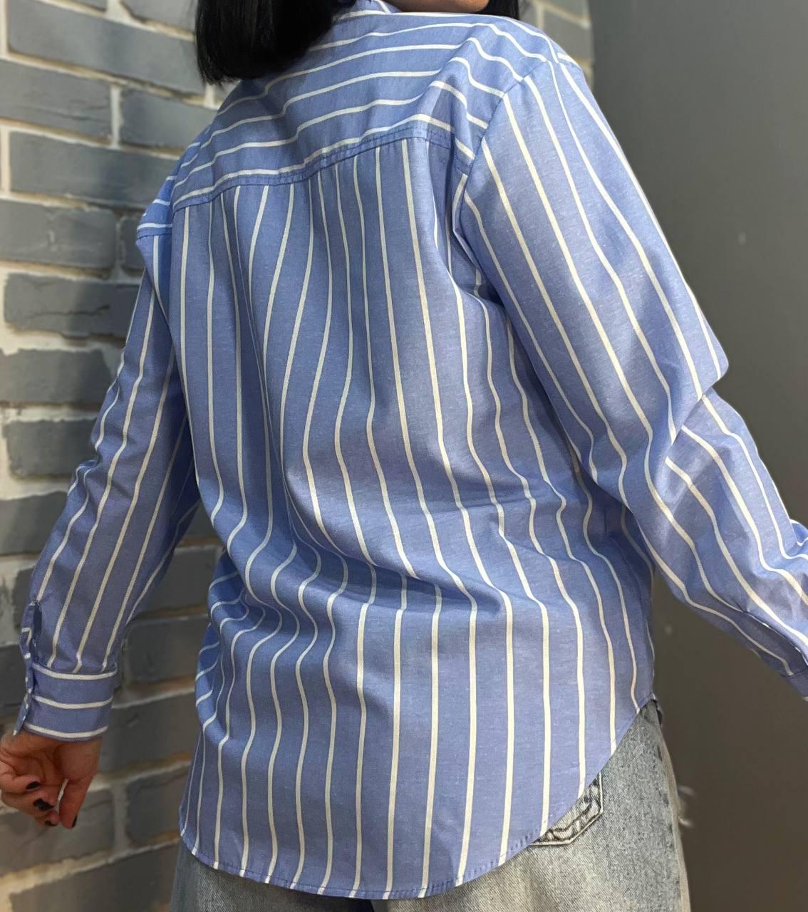 Сорочка жіноча MIX RAY 4367 оверсайз подовжена широка смуга S Блакитний (1638) - фото 4 Сорочка жіноча MIX RAY 4367 оверсайз подовжена широка смуга S Блакитний (1638) - фото 4