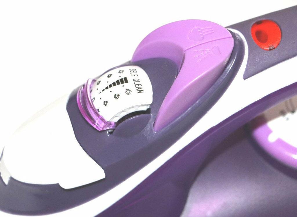 Утюг паровой Rainberg RB-6308 с керамической подошвой - фото 3 Утюг паровой Rainberg RB-6308 с керамической подошвой - фото 3