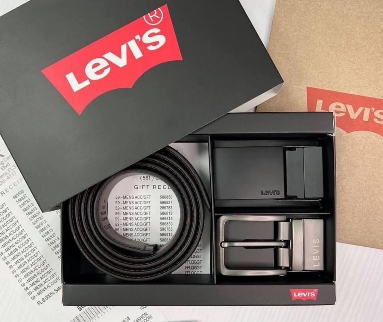 Подарунковий набір чоловічий ремінь і дві пряжки (511 PTR)