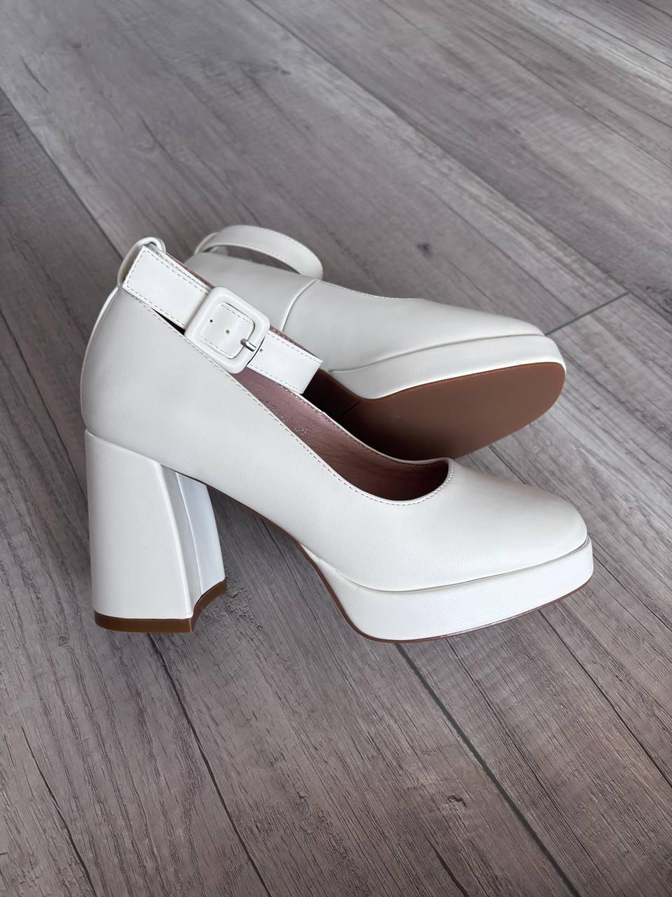 Туфлі жіночі Loretta на каблуку р. 40 26 см Білий (10093-40) - фото 12 Туфлі жіночі Loretta на каблуку р. 40 26 см Білий (10093-40) - фото 12