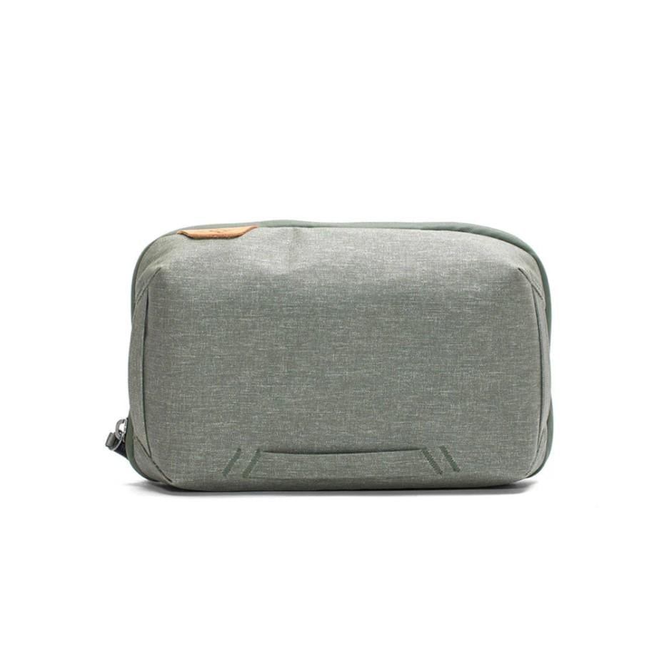 Сумка Peak Design Tech Pouch Sage (BTP-SG-3) - фото 1 Сумка Peak Design Tech Pouch Sage (BTP-SG-3) - фото 1