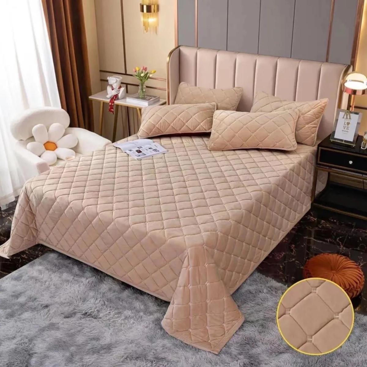 Покривало велюрове стьобане Koloco Ромби гіпоалергенне євро 220х240 см Бежевий (41871) - фото 4 Покривало велюрове стьобане Koloco Ромби гіпоалергенне євро 220х240 см Бежевий (41871) - фото 4