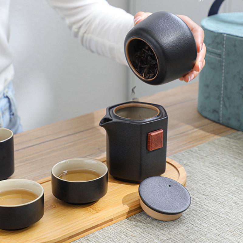 Дорожній набір 45521 для чайної церемонії з 8 предметів керамічний Black - фото 6 Дорожній набір 45521 для чайної церемонії з 8 предметів керамічний Black - фото 6