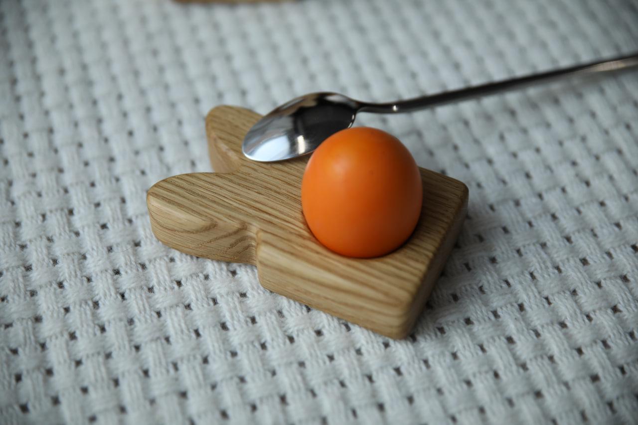 Подставка из дерева ясеня для 1 крашанки Ушки 6,5х11х2,5 см (WDE-3.1) - фото 3 Подставка из дерева ясеня для 1 крашанки Ушки 6,5х11х2,5 см (WDE-3.1) - фото 3