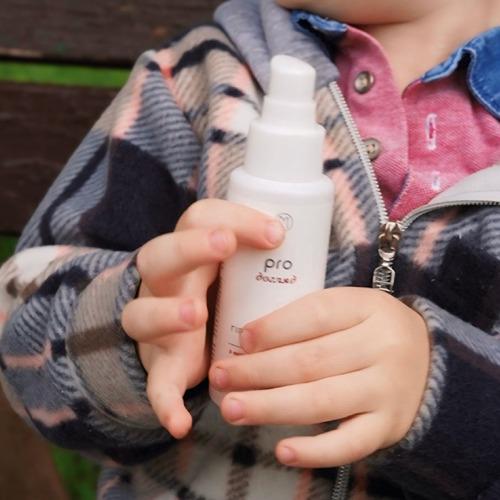 Гель для рук гігієнічний MIVA PRO догляд з алое/пантенолом і гліцерином 80 мл - фото 4 Гель для рук гігієнічний MIVA PRO догляд з алое/пантенолом і гліцерином 80 мл - фото 4