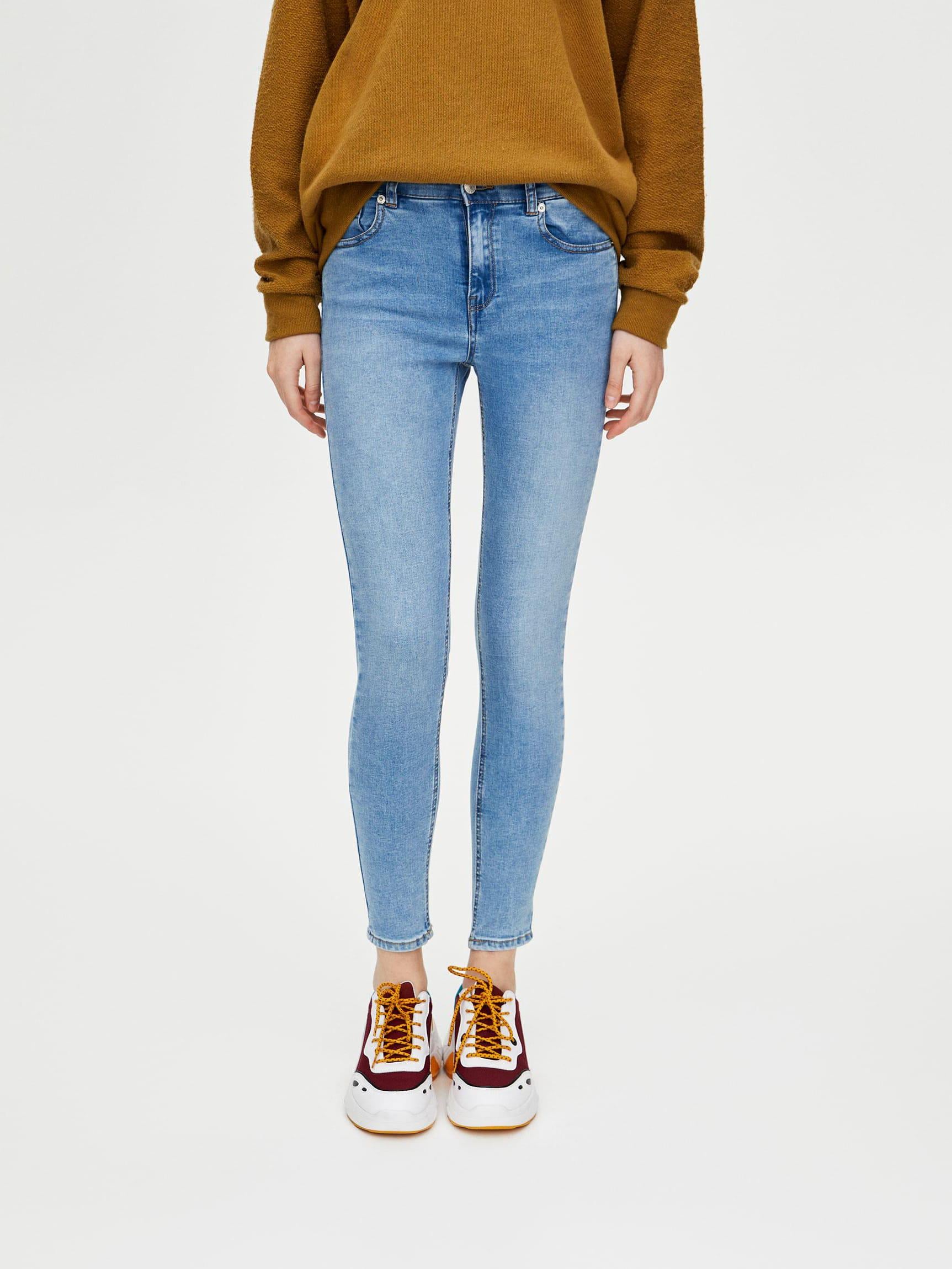 Джинсы женские Pull&Bear р. 32 Голубой (9688300b26)