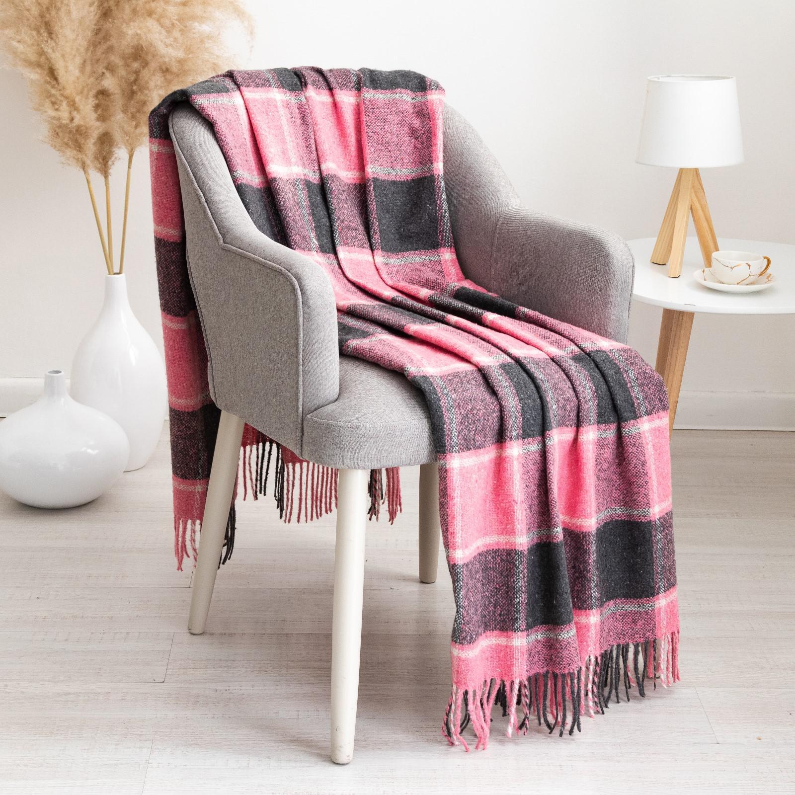 Плед вовняний Vladi Palermo Палермо 140x200 см Рожево-темно-сірий/Білий (13884882) - фото 1 Плед вовняний Vladi Palermo Палермо 140x200 см Рожево-темно-сірий/Білий (13884882) - фото 1