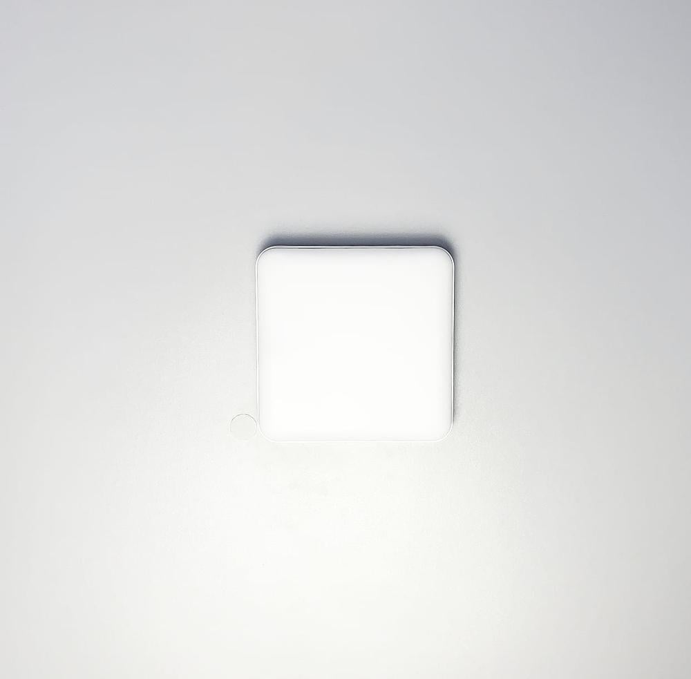 Накладной светильник квадратной формы 15х15 см (18002 SQ)