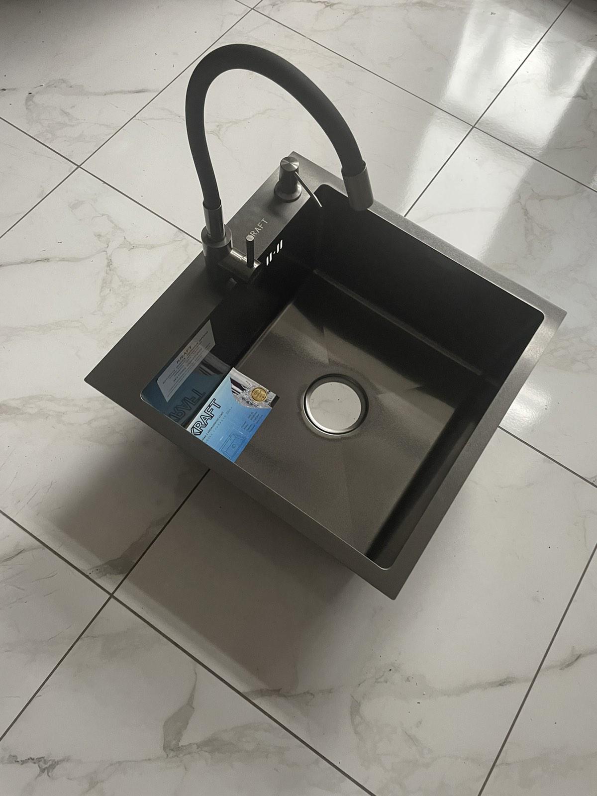 Мойка кухонная Kraft 5050 PVD Черный/гибкий кран Kraft из нержавеющей стали - фото 8 Мойка кухонная Kraft 5050 PVD Черный/гибкий кран Kraft из нержавеющей стали - фото 8