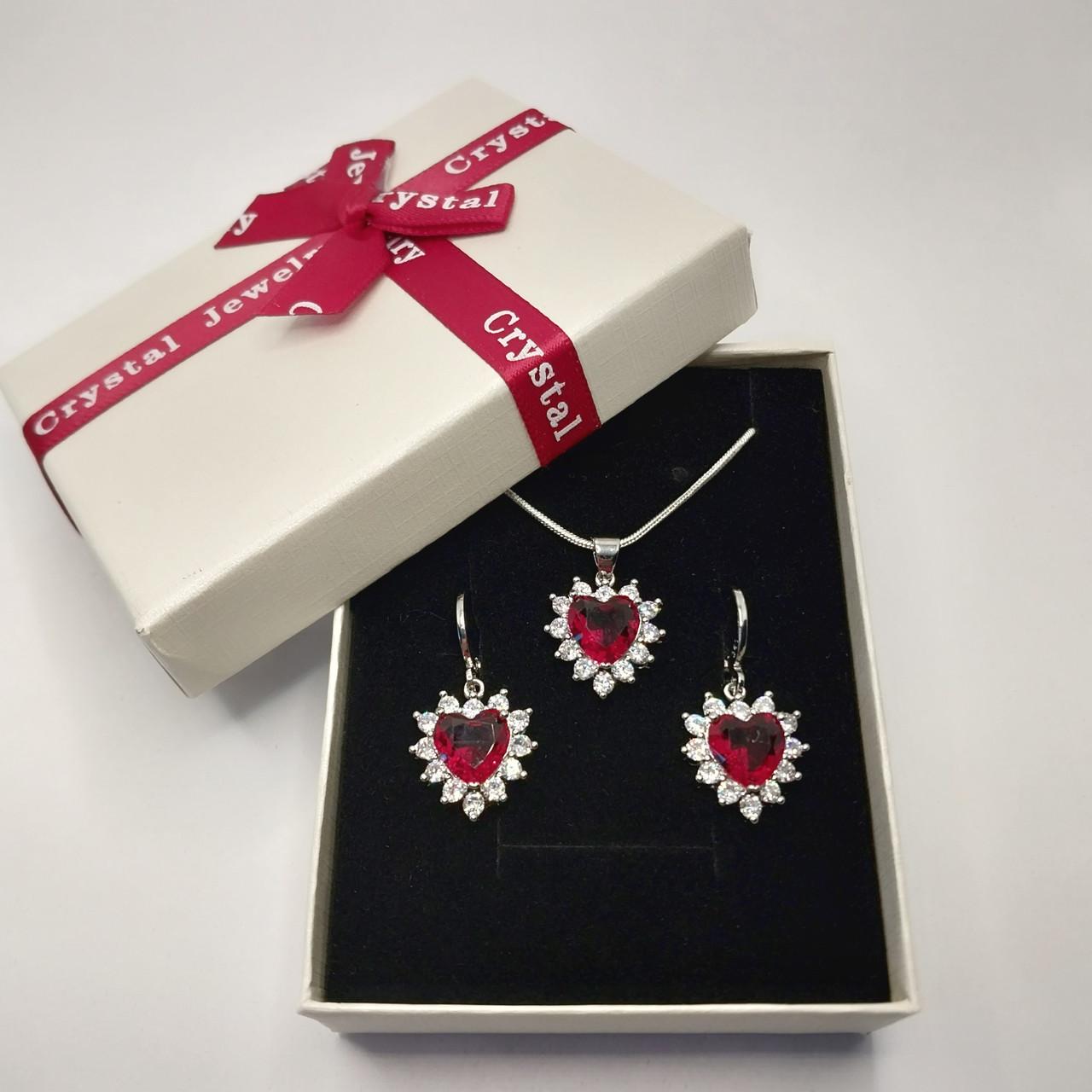 Набір прикрас Xuping Jewelry сережки і кольє сердечка рубін у сріблі з цирконами в оправі ювелірний сплав в коробочці (12900)