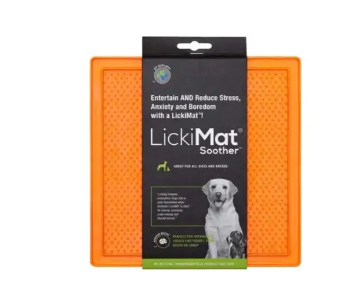 Килимок для ласощів LickiMat Soother 20х20 см Помаранчевий - фото 1 Килимок для ласощів LickiMat Soother 20х20 см Помаранчевий - фото 1