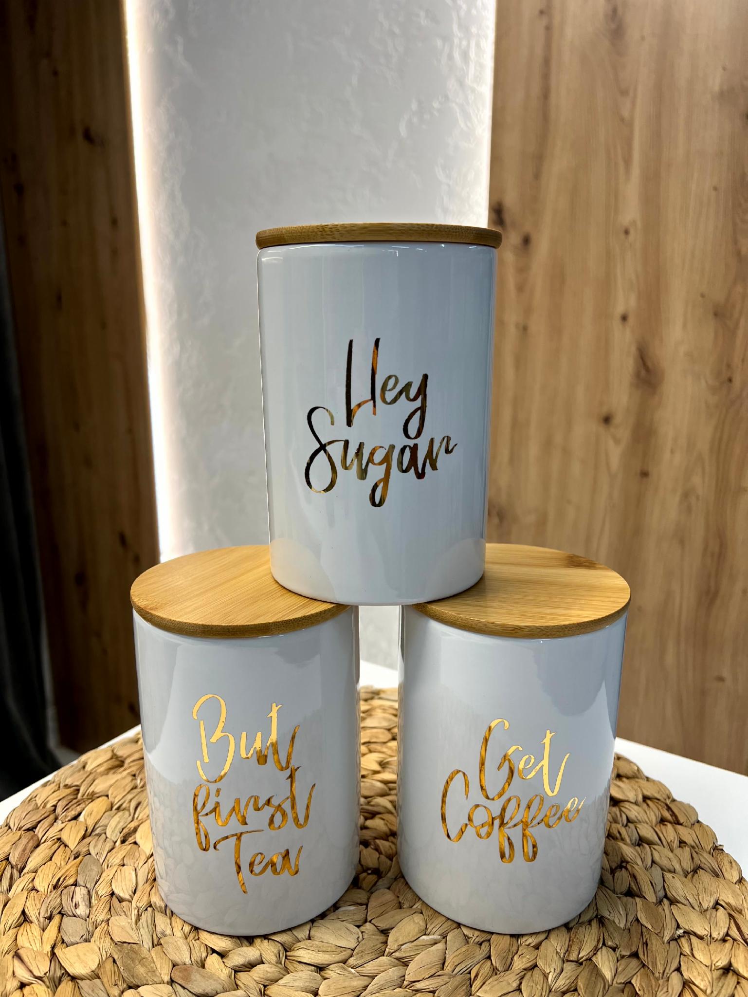 Набор банок керамических Sugar/Tea/Coffee 800 мл 3 шт. Бело-золотой (25410921) Набор банок керамических Sugar/Tea/Coffee 800 мл 3 шт. Бело-золотой (25410921)