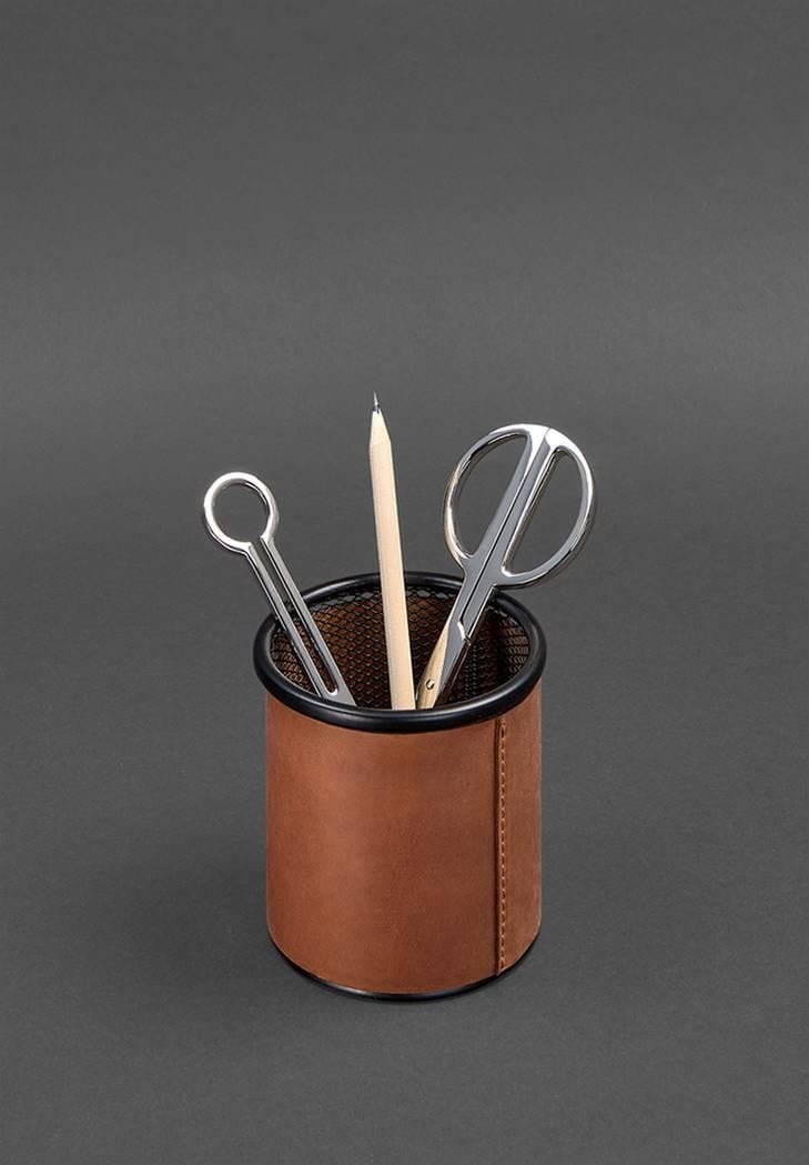 Стакан для ручек в кожаном чехле Crazy Horse Светло-коричневый (A-027807) - фото 2 Стакан для ручек в кожаном чехле Crazy Horse Светло-коричневый (A-027807) - фото 2