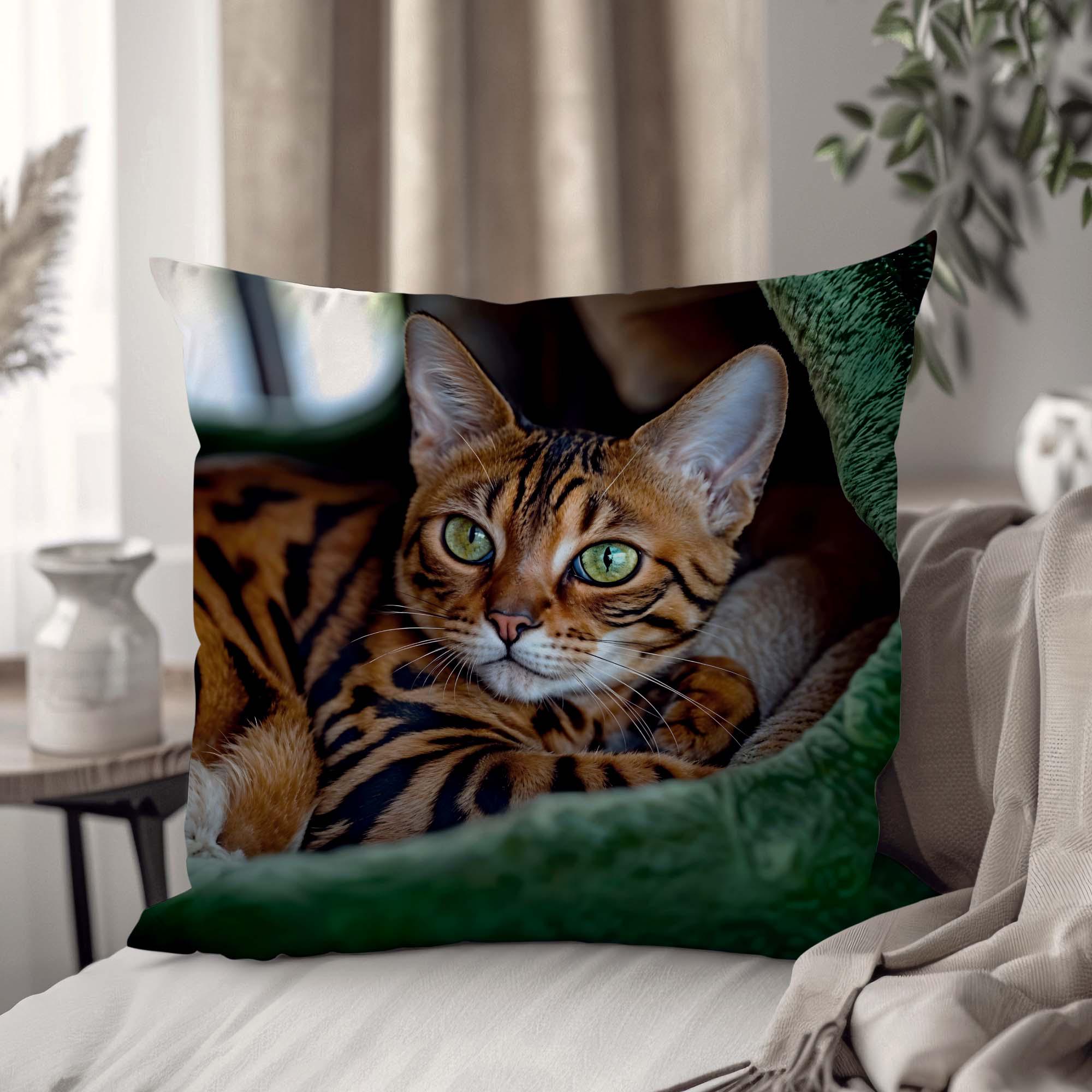 Подушка декоративная "Император Рыжик" 45х45 см (1308945UA)