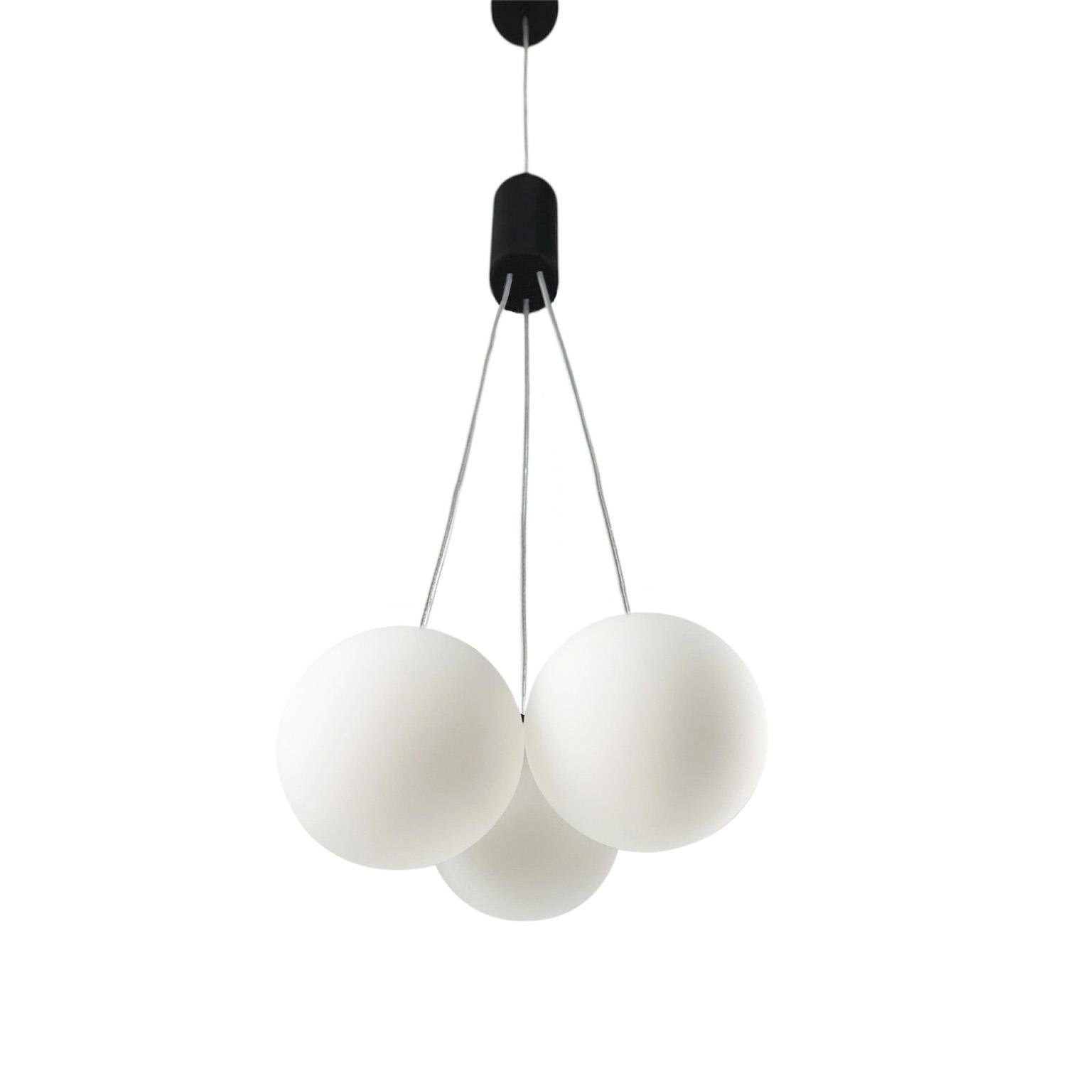 Люстра стельова Gravity-3 c матовими плафонами d 130 см