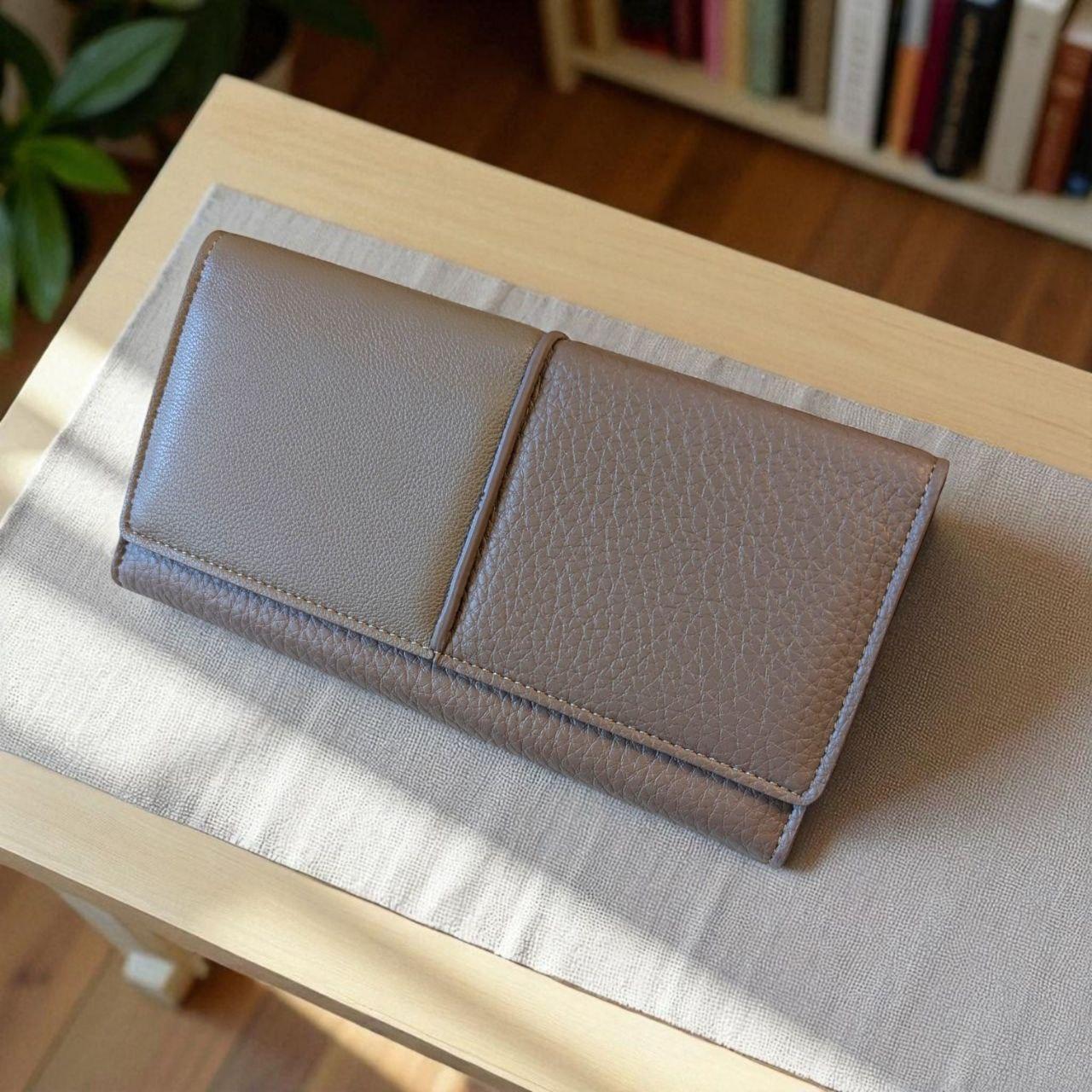 Гаманець жіночий на магніті із зовнішнім відділом для монет Saralyn 19х9,5 см Бежевий (1991А) Гаманець жіночий на магніті із зовнішнім відділом для монет Saralyn 19х9,5 см Бежевий (1991А)