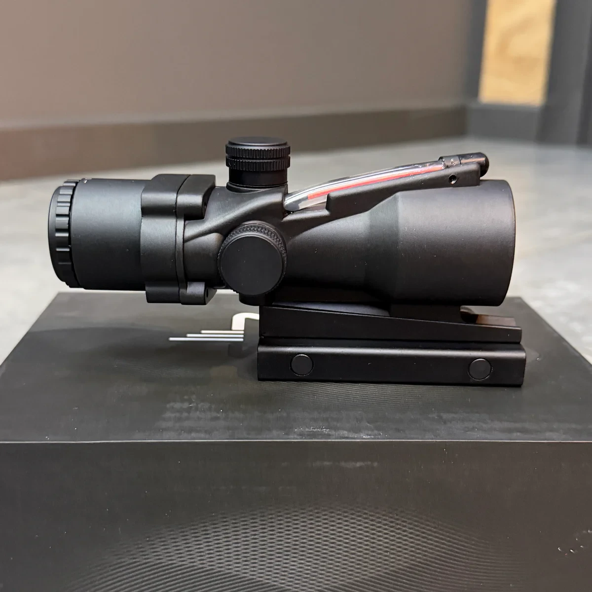 Приціл коліматорний ACOG 4x32 зі змінними світловодами (247165 ) - фото 2
