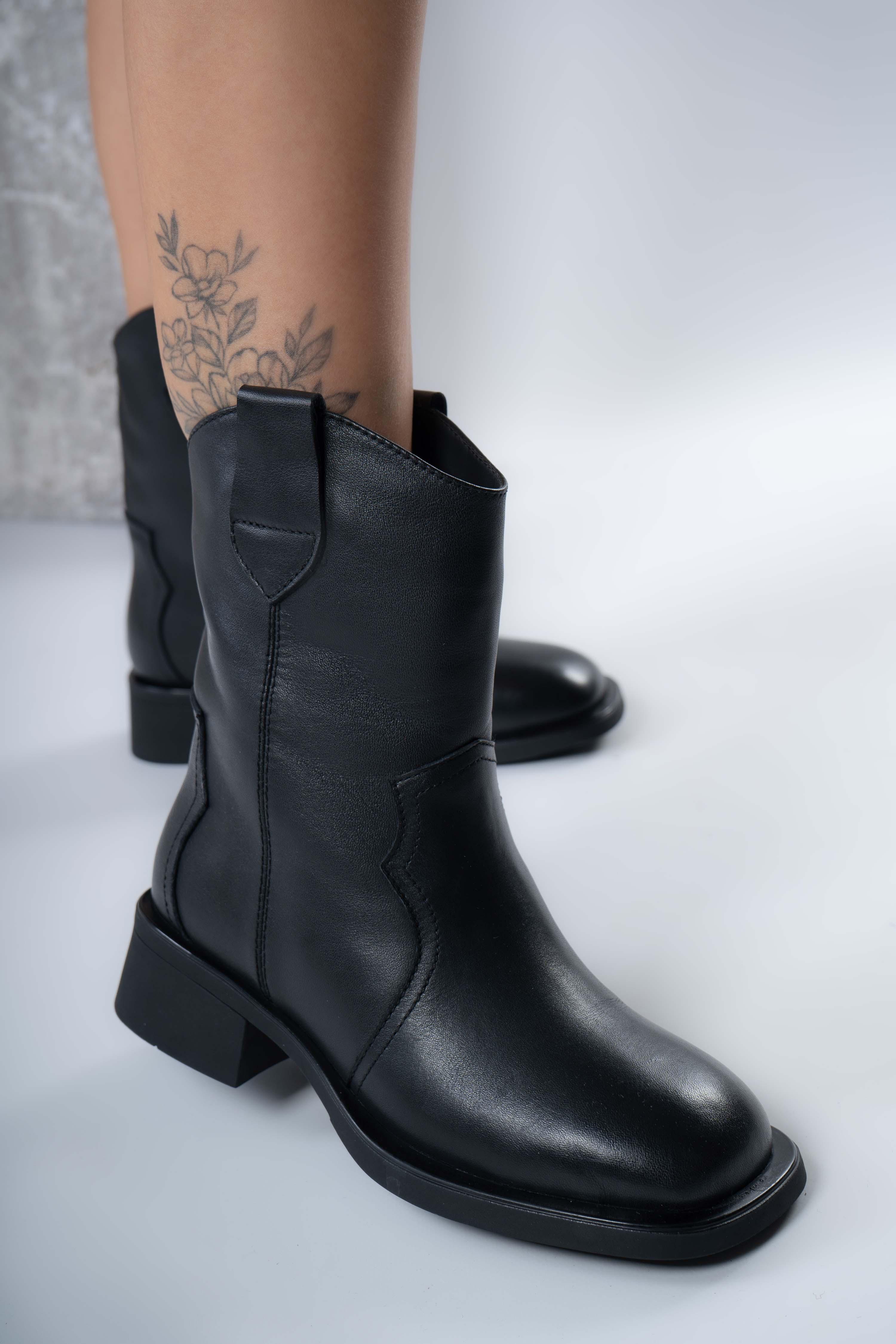 Ботинки женские Where Uwear натуральная кожа р. 39 Черный (346805_39) Ботинки женские Where Uwear натуральная кожа р. 39 Черный (346805_39)