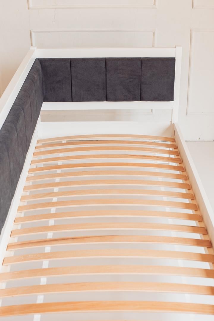 Ліжко дерев'яне Лілі з м'яким узголів'ям 90х200 см Білий - фото 4 Ліжко дерев'яне Лілі з м'яким узголів'ям 90х200 см Білий - фото 4