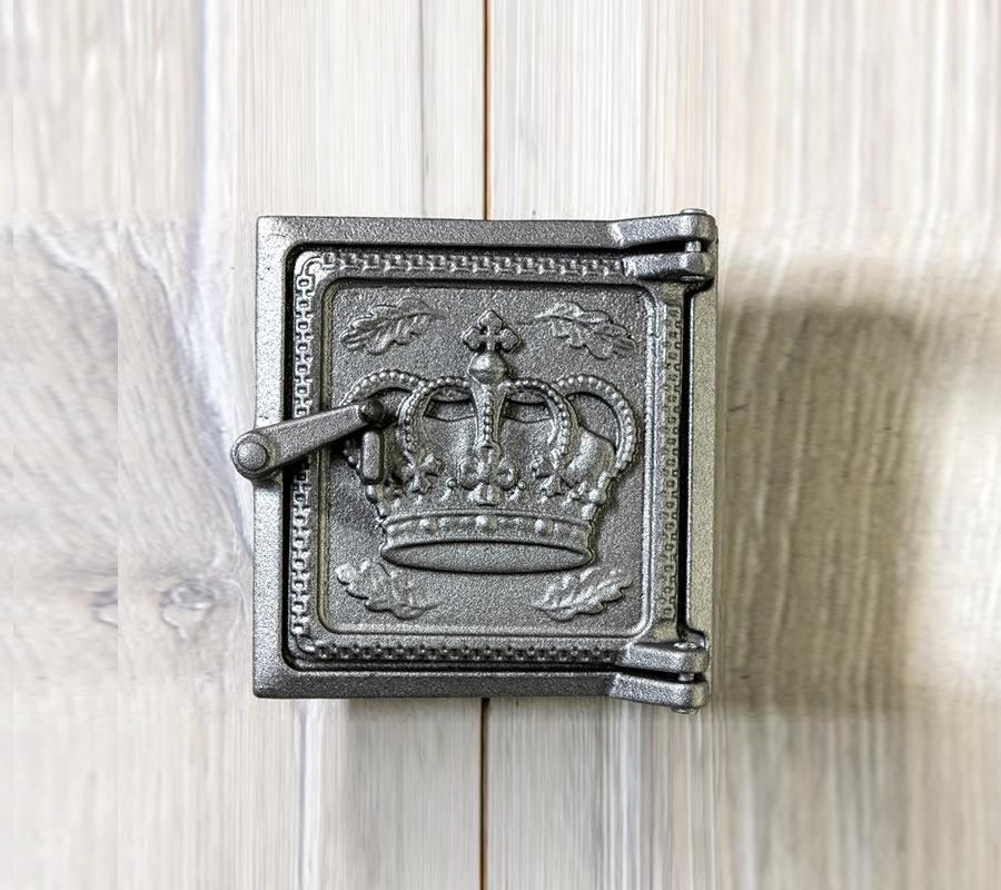 Дверца чистящая KHLP М2 Корона из чугуна 150х155 мм