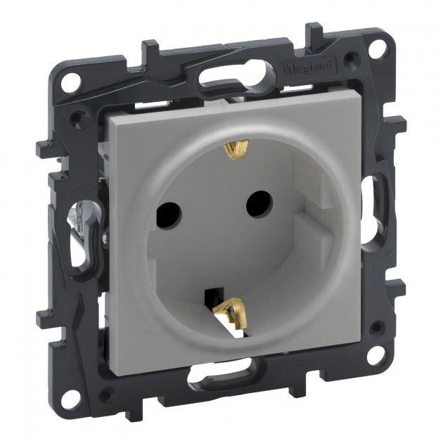Розетка 220В Legrand 863320 Niloe Step 16A пластик с заземлением Schuko со шторками Алюминий (11711576)