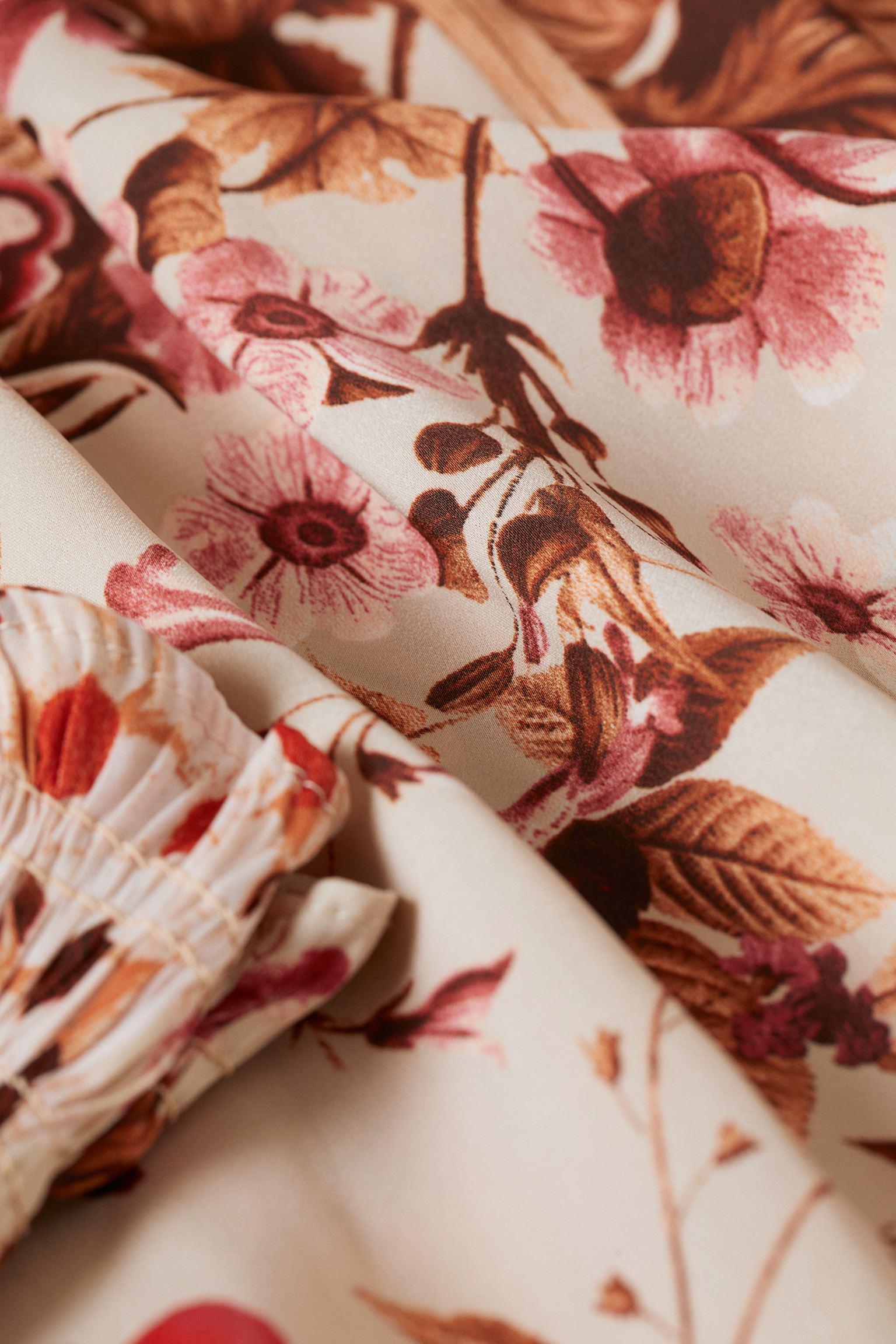 Блуза Квіти р. 34 Світло-бежевий (7893090sm) - фото 2 Блуза Квіти р. 34 Світло-бежевий (7893090sm) - фото 2