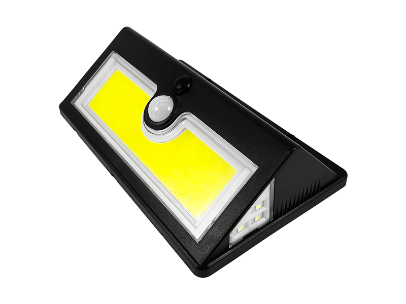 Светильник аккумуляторный фасадный Lemanso LM33004 на солнечной батарее с датчиком движения 5 Вт (6996)