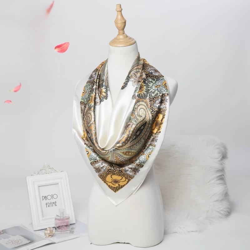 Платок шелковый Mosi с орнаментом пейсли 90х90 см Молочный - фото 3 Платок шелковый Mosi с орнаментом пейсли 90х90 см Молочный - фото 3