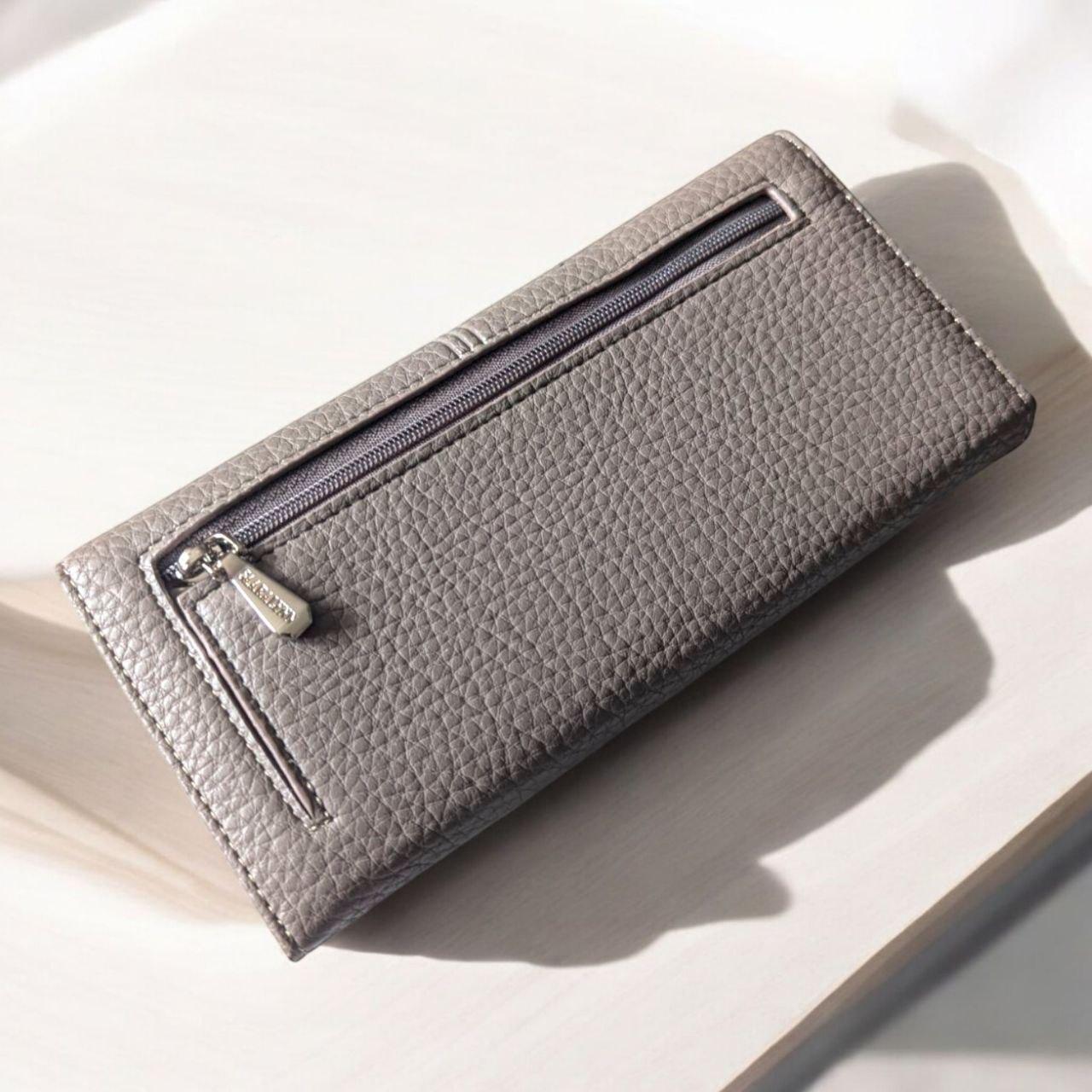 Гаманець жіночий великий на магніті із зовнішнім відділенням для монет Saralyn 19х10 см Бежевий (2-82A) - фото 2 Гаманець жіночий великий на магніті із зовнішнім відділенням для монет Saralyn 19х10 см Бежевий (2-82A) - фото 2