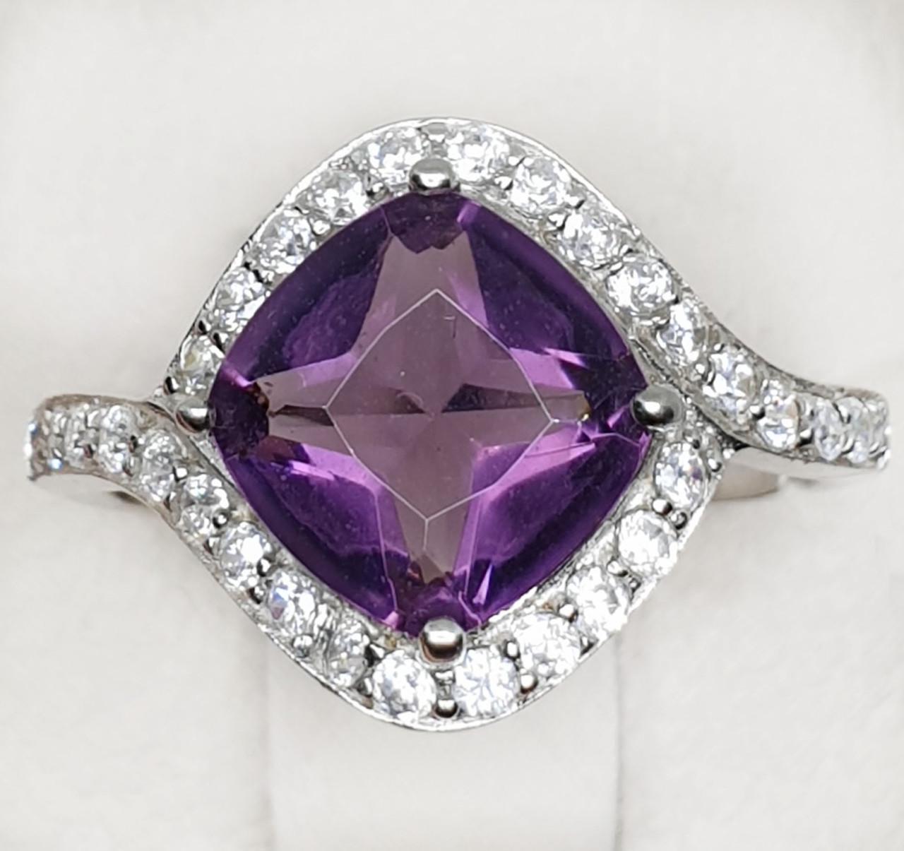 Кольцо серебряное с аметистом р. 18 3,78 г (1422184189) Кольцо серебряное с аметистом р. 18 3,78 г (1422184189)