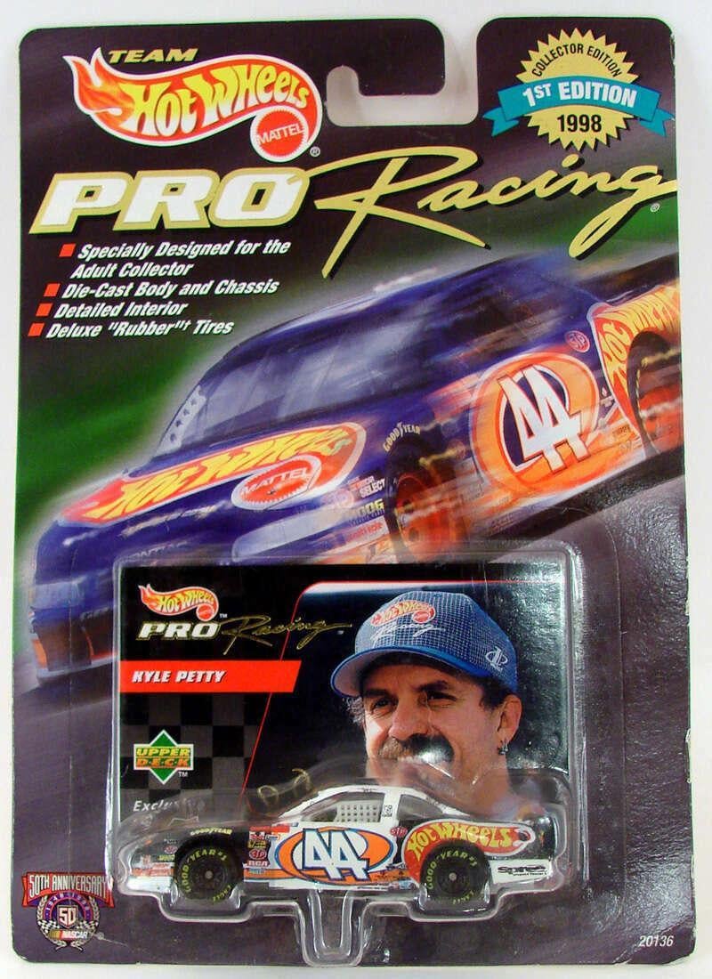 Іграшкова машинка Hot Wheels Pontiac Grand Prix Kyle Petty №44 Hot Wheels 1998 Pro Racing NASCAR (20136-1)