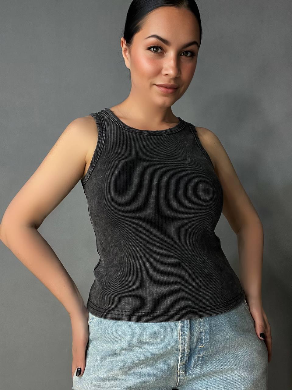 Женская майка AN 2733 в рубчик с порезанными швами OS Черный (26794582)