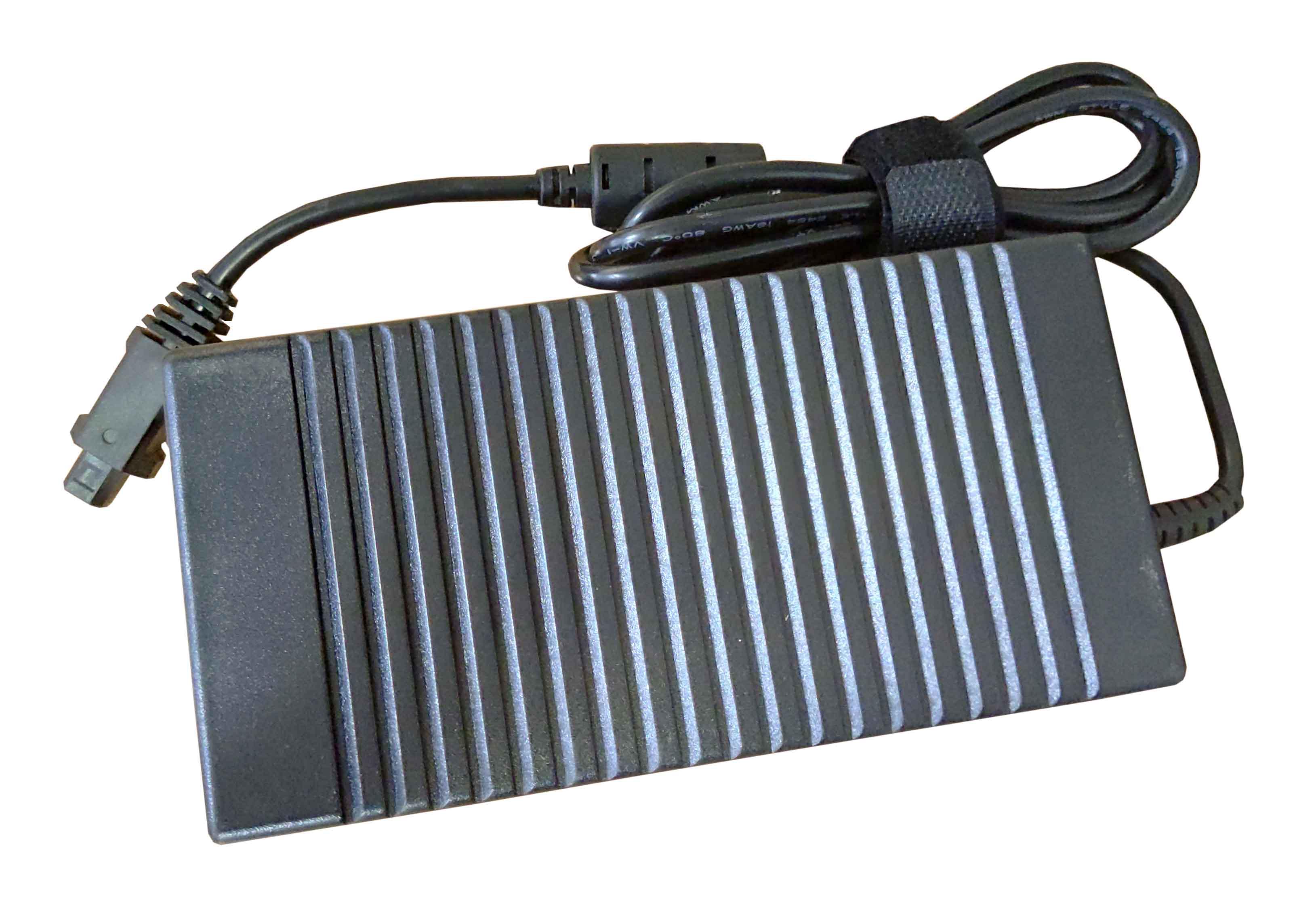 Блок питания для ноутбука Toshiba PA-1181-02 180W 19V 9,5A (013681)