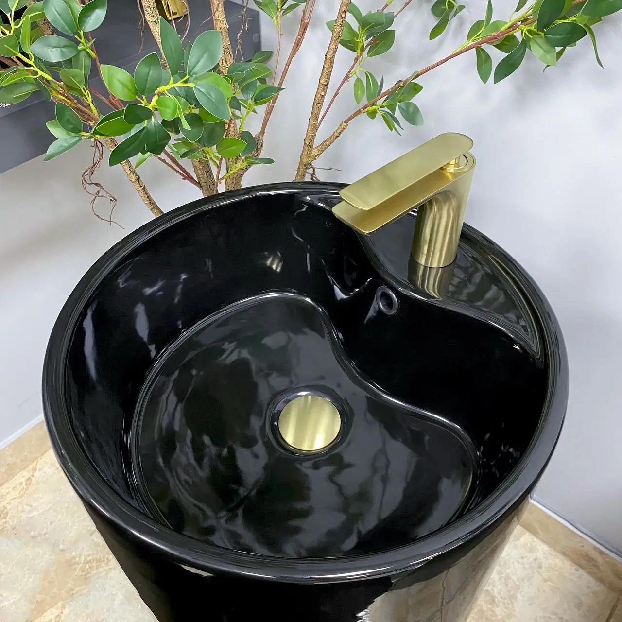 Умивальник підлоговий VBI Agriento круглий 450x450 мм Чорний глянцевий (RM-VBI-019005) - фото 4 Умивальник підлоговий VBI Agriento круглий 450x450 мм Чорний глянцевий (RM-VBI-019005) - фото 4