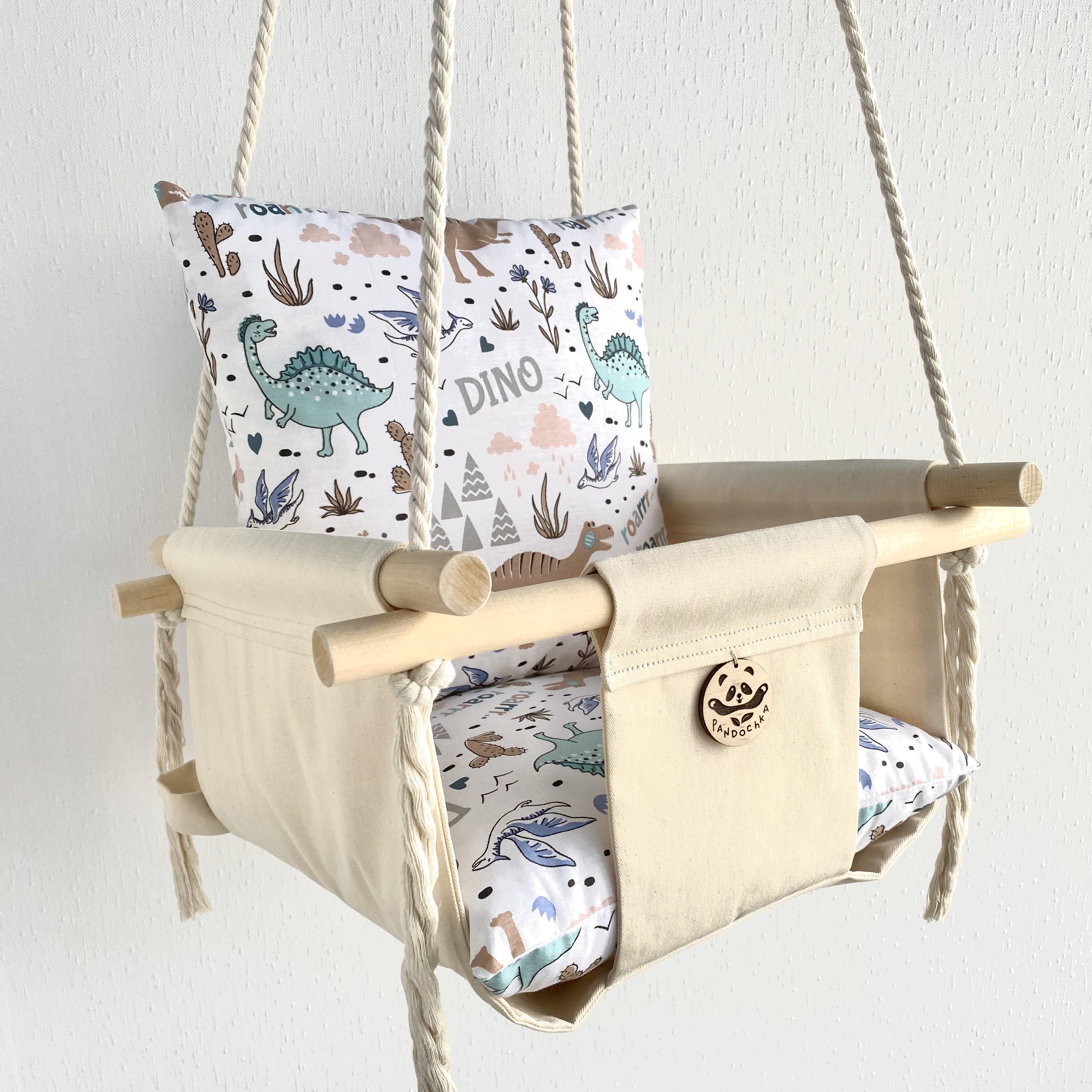 Тканинна дитяча гойдалка 40х40 см Динозаврики (5850386-De)