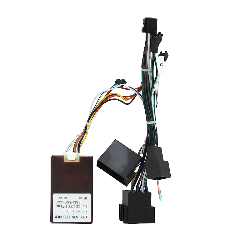 Адаптер штатного усилителя FEELDO Mercedes Benz W203 01-04/W209 02-06 + CAN-BUS Box (6777) фишка Адаптер штатного усилителя FEELDO Mercedes Benz W203 01-04/W209 02-06 + CAN-BUS Box (6777) фишка