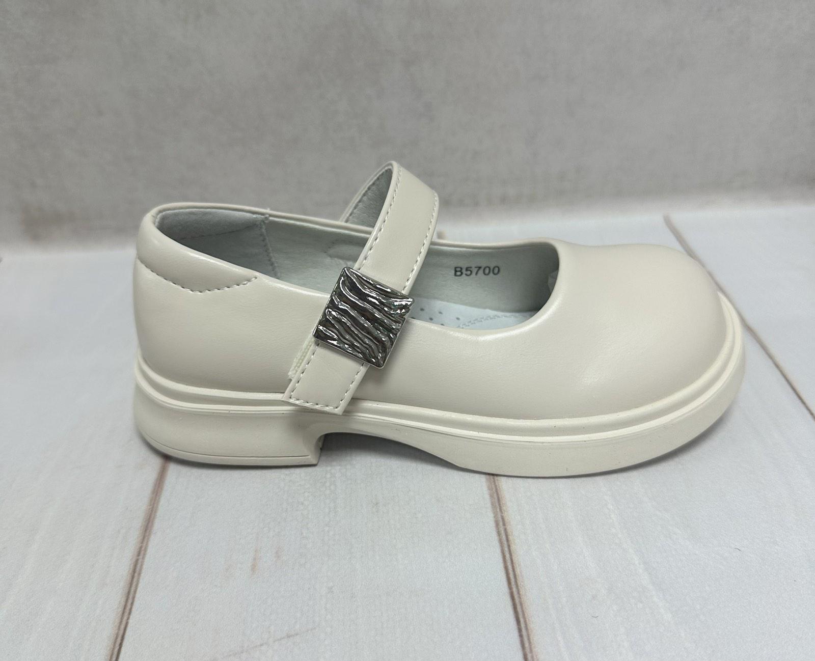 Туфлі шкіряні дитячі Apawwa для дівчинки р. 31 19,6 см Бежевий