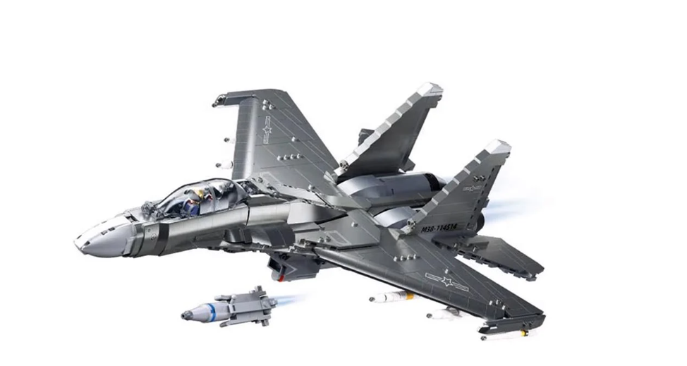 Конструктор Sluban M38-B1273 Китайский истребитель Шэньян J-16 1041 дет. в коробке (114021)