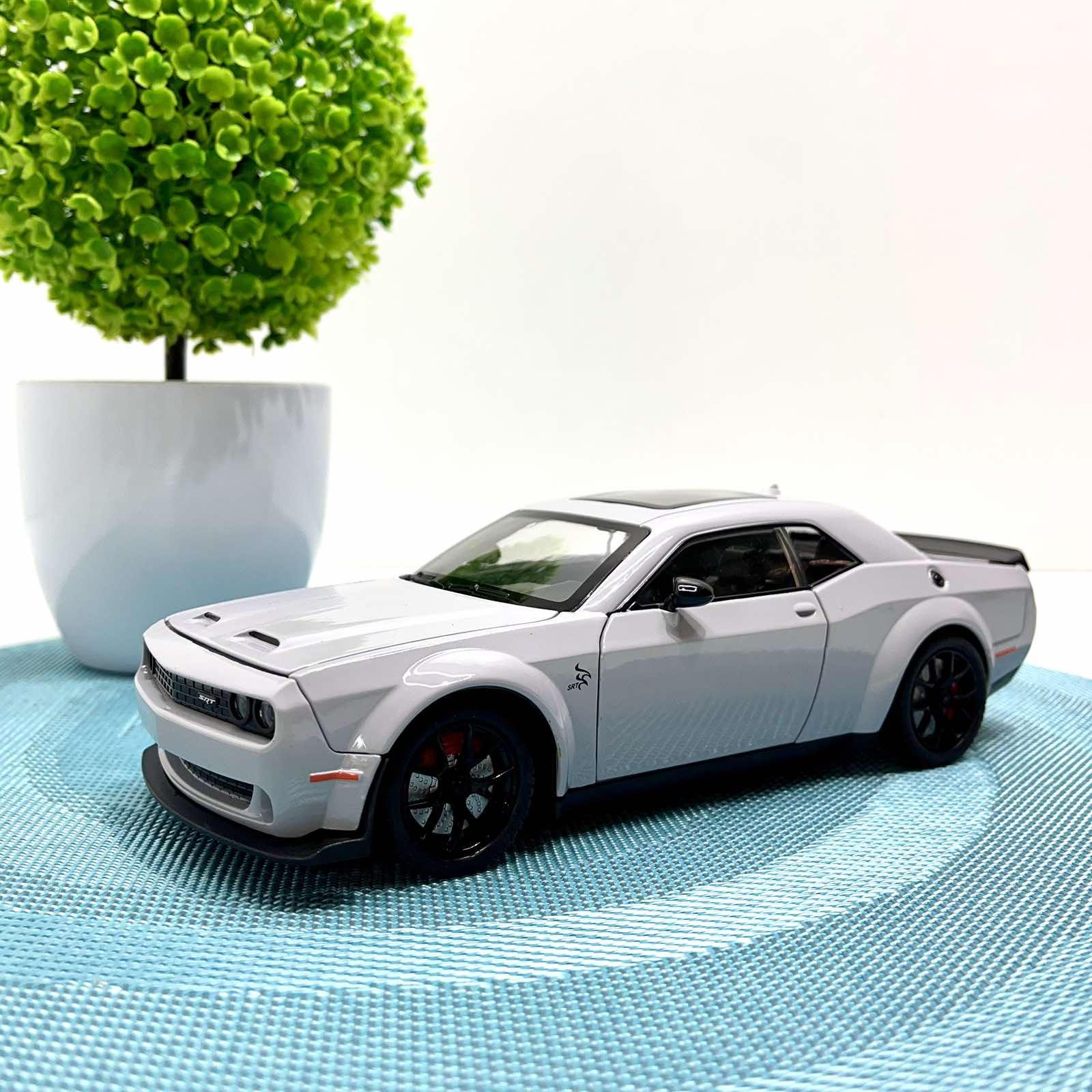 Машинка металлическая Авто Эксперт Chevrolet Camaro 1:24 открывается дверь/капот/багажник/свет/звук Серый (GT-12099)