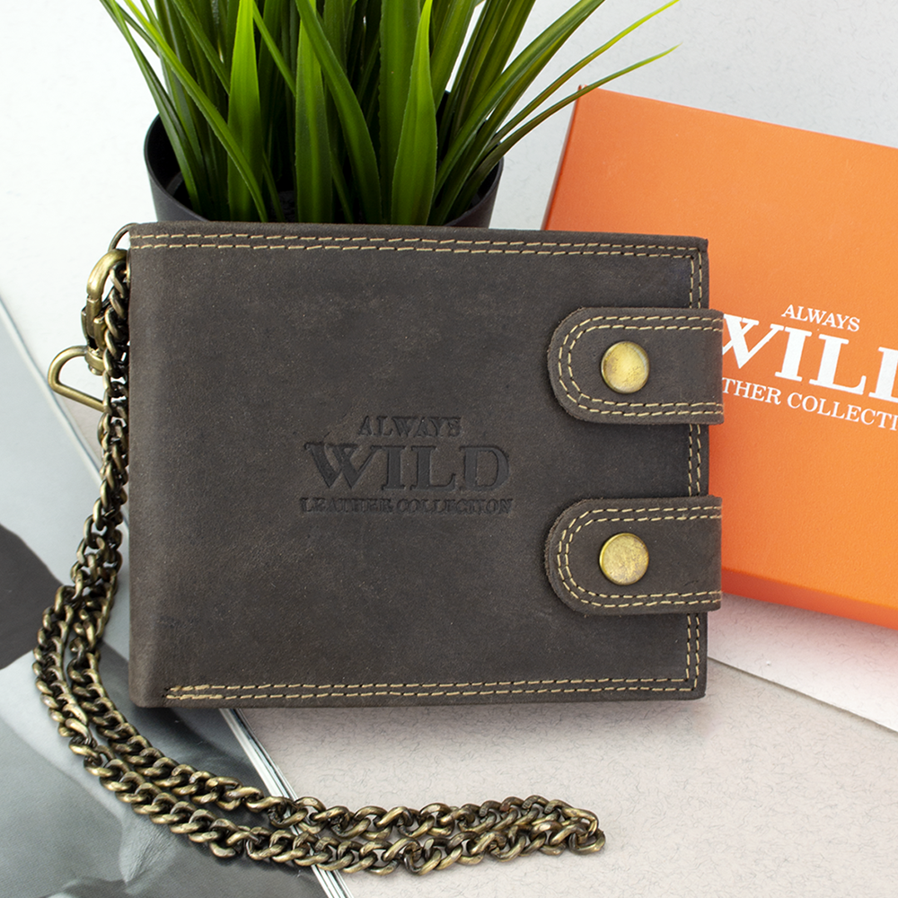 Мужское кожаное портмоне Always Wild 2900-BIC на кнопках с цепочкой Коричневый Мужское кожаное портмоне Always Wild 2900-BIC на кнопках с цепочкой Коричневый