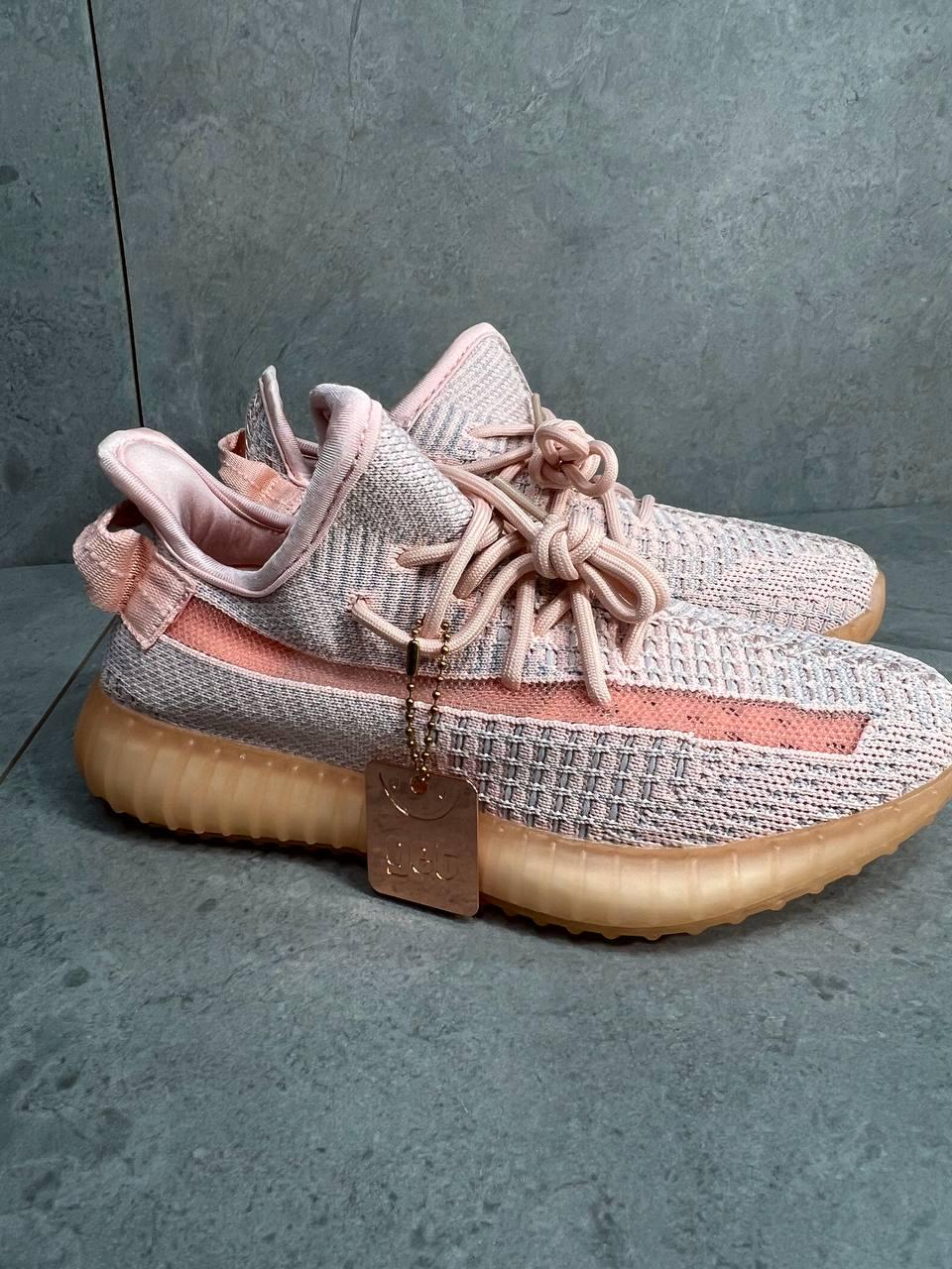 ᐉ Кроссовки женские NM 01-5 в стиле Yeezy из дышащей сетки р. 37