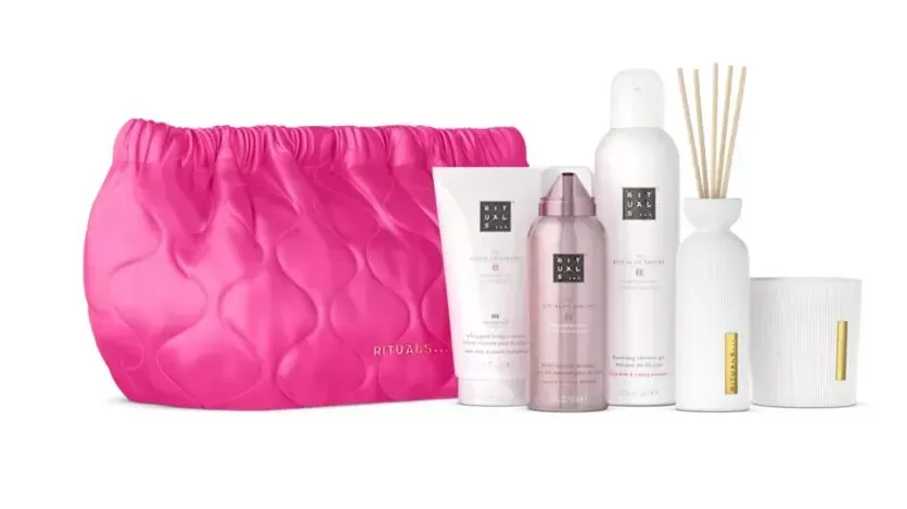 Подарочный набор с косметичкой Rituals The Ritual of Sakura Large Gift Set (203349)