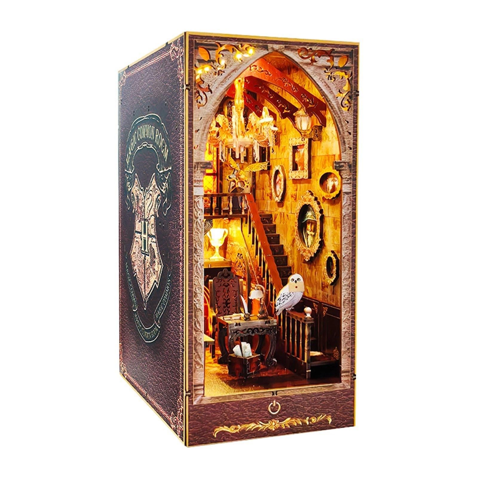 Конструктор-румбокс Harry Potter Magic Academy DIY Book Nook Kit SJ027 (1216)