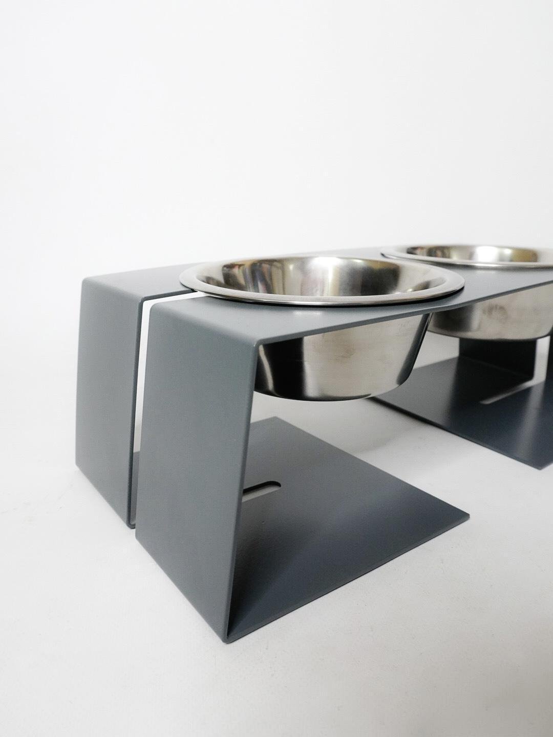 Годівниця Bestmeal підставка для собак малих порід на 2 миски метал 132 мм 0,75 л Темно-сірий (24436818) - фото 3 Годівниця Bestmeal підставка для собак малих порід на 2 миски метал 132 мм 0,75 л Темно-сірий (24436818) - фото 3